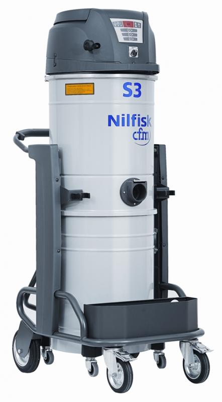 Nilfisk CFM S3 L100 LC trojmotorov priemyseln vysva na kovov odpad